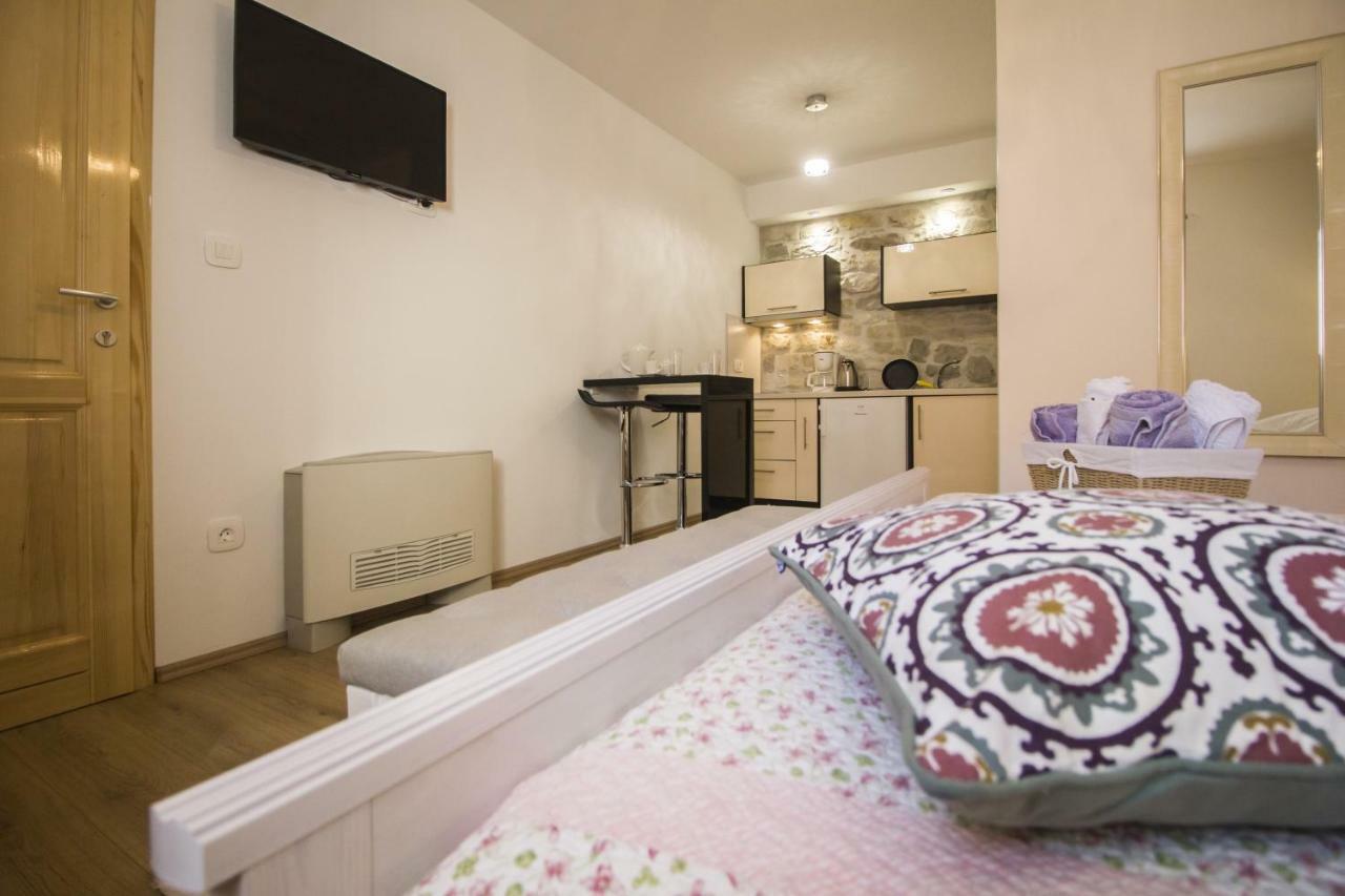 Apartments Dvor - Ap1, Ap2, Ap3 巴什卡沃达 外观 照片